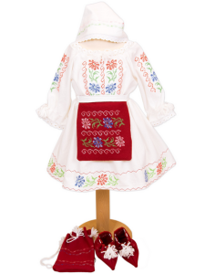 Costum popular fete zona Bistritei